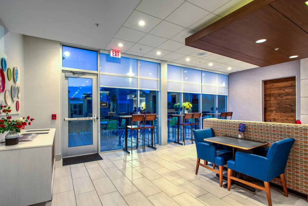 Holiday Inn Express & Suites Reedsville - State Coll Area by IHG
