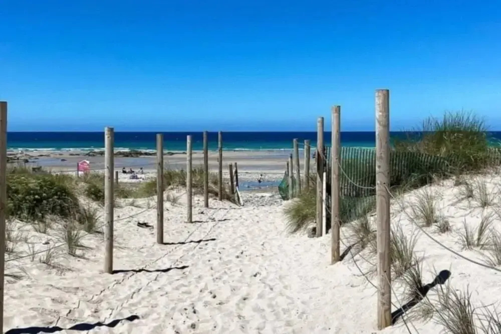 Luna Beach - Luxury Carbis Bay Apartment + Parking