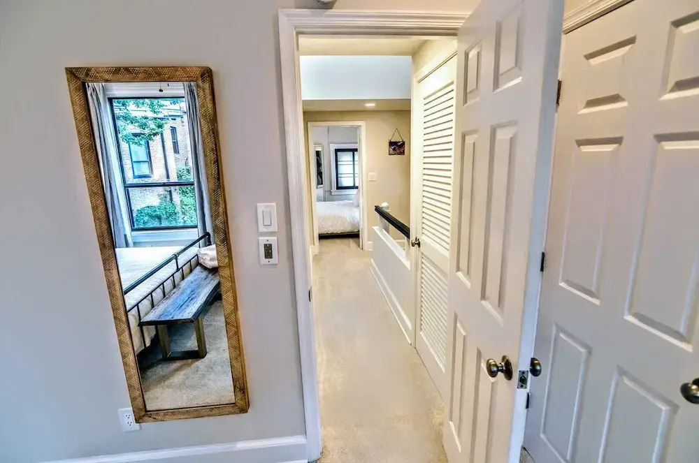 Massive Foggy Bottom Townhouse #1084 3 Bedrooms 2.5 Bathrooms Apts