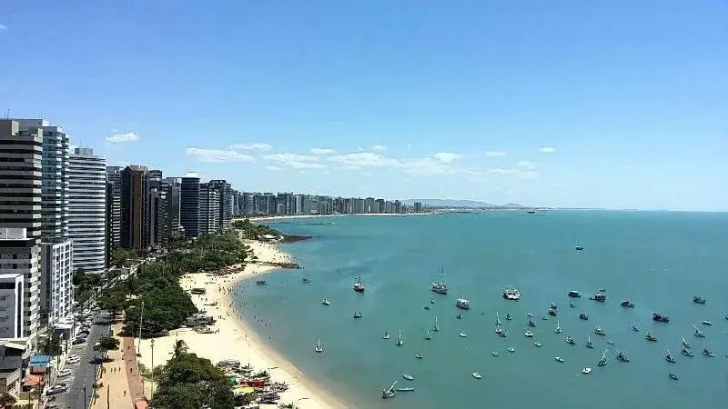 Praia dos Amores Hostel