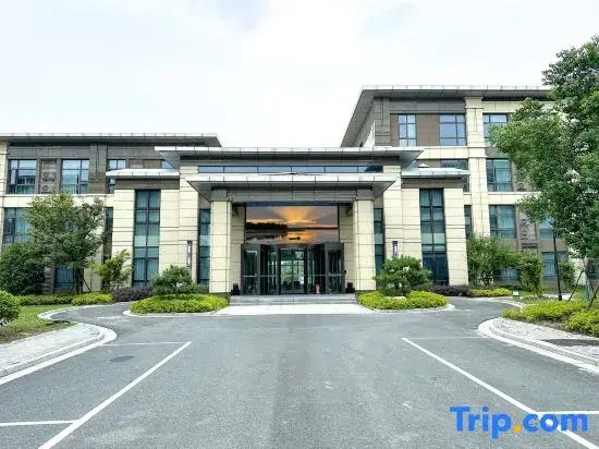 Yangzi Tianyue Hongshan Hotel