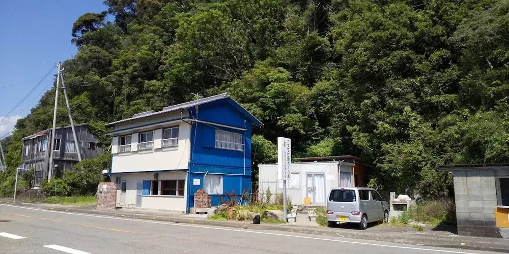 Guesthouse Cosmo - Hostel