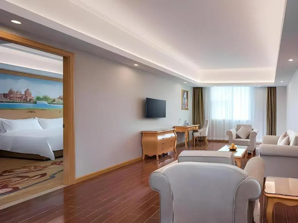 Vienna Hotel （Huizhou Zhongkai Lilin North Station Store）