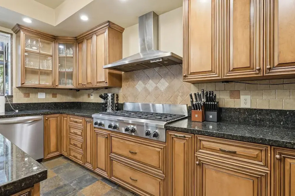Spacious Mountain Getaway Game Room & Gazebo 5 Bedroom Villa