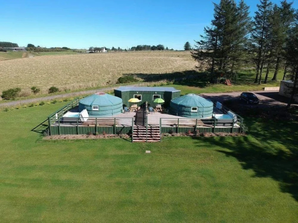 Orange Yurt With Hot Tub- Sleeps 4, Parking & Pets