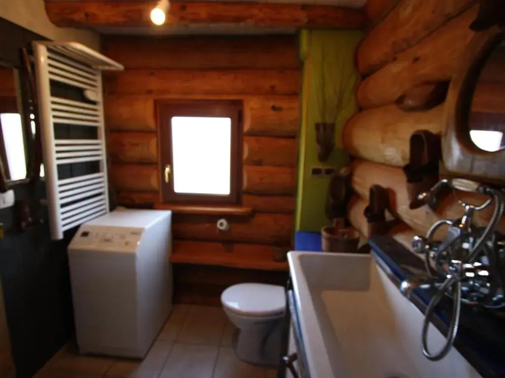 Fuste insolite avec balcon et terrasse dans les Vosges - FR-1-589-241