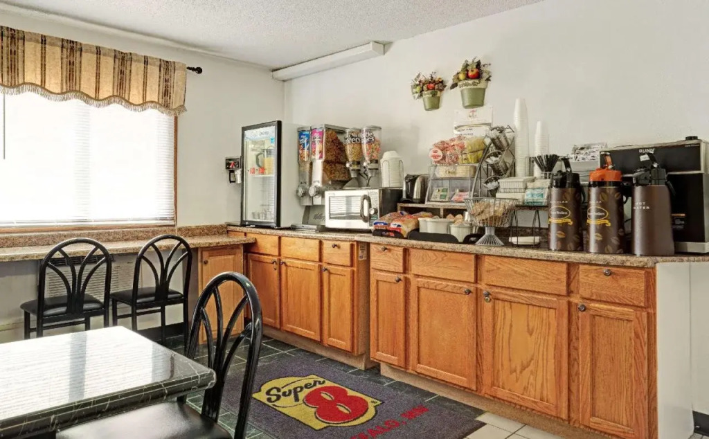 Super 8 By Wyndham Buffalo