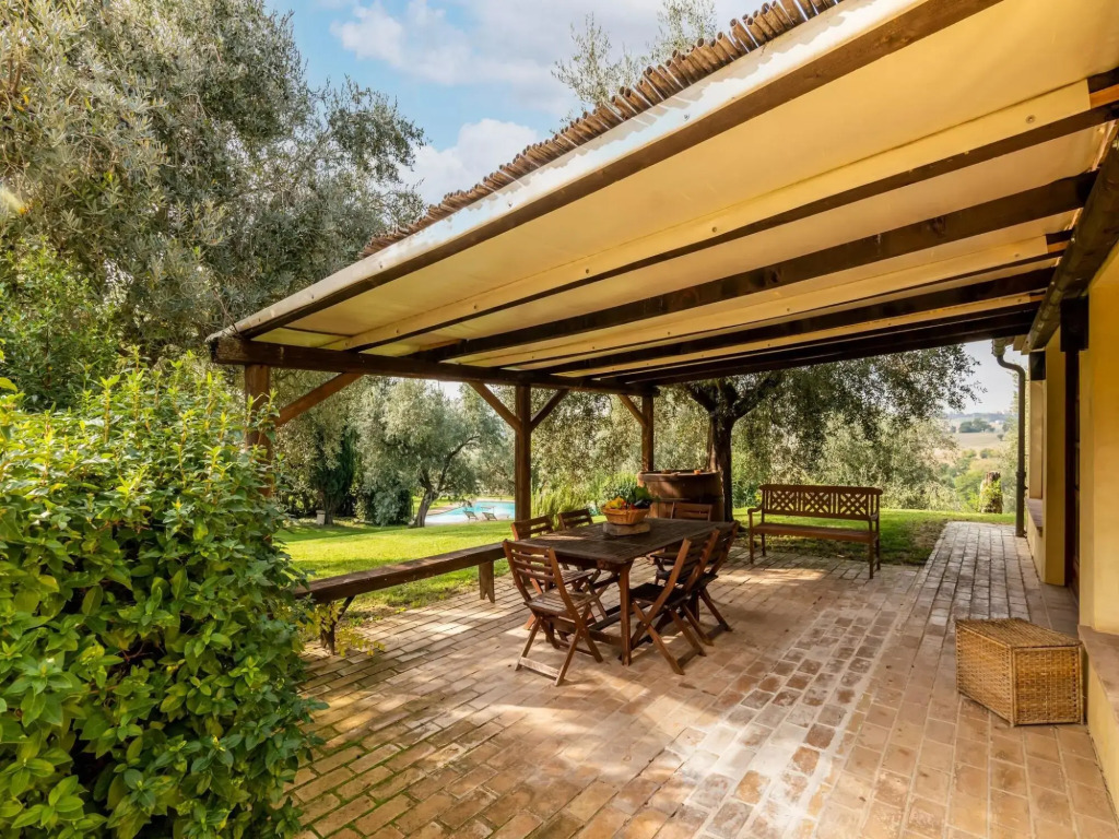 Amazing villa in Osimo with private garden