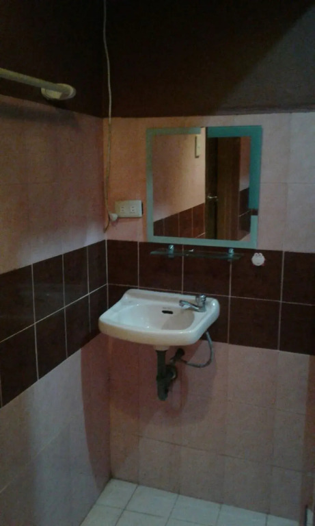 Sea Breeze Hostel