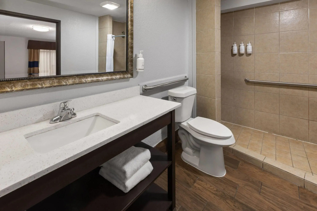 Baymont by Wyndham Downtown Detroit