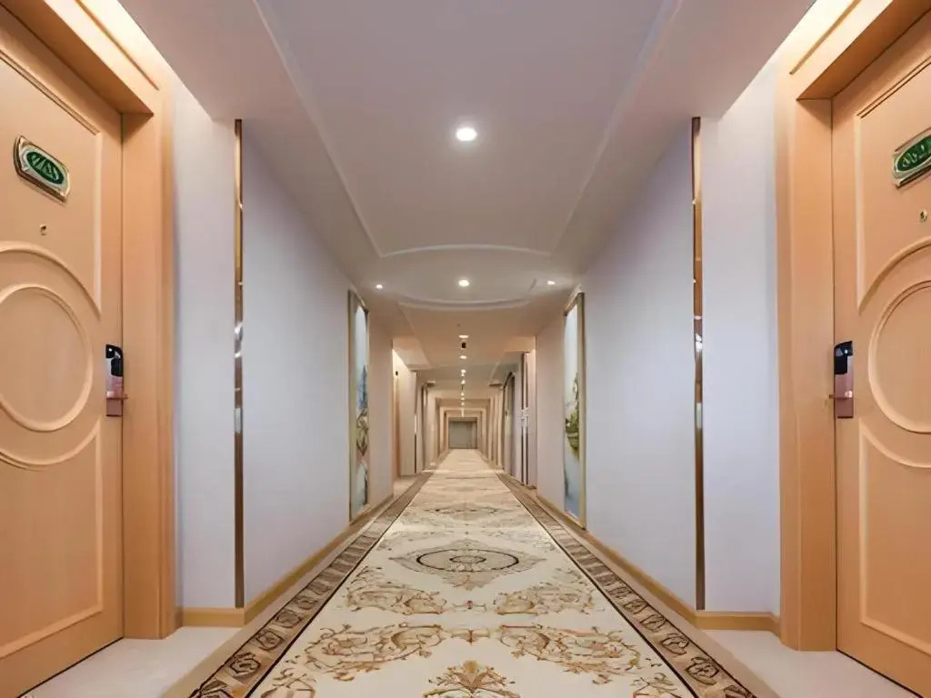 Vienna Hotel （Huizhou Zhongkai Lilin North Station Store）