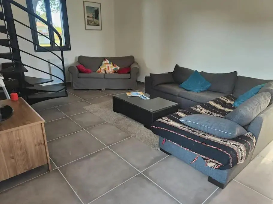 Appartement 4/6 pers, jardin, 6 km de la plage