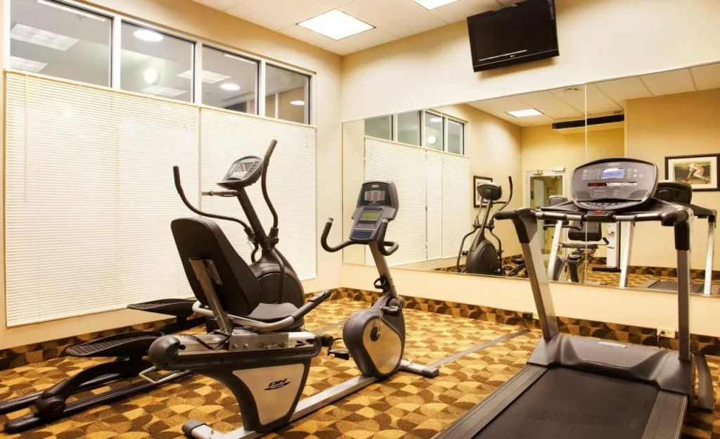 Holiday Inn Aurora North - Naperville by IHG