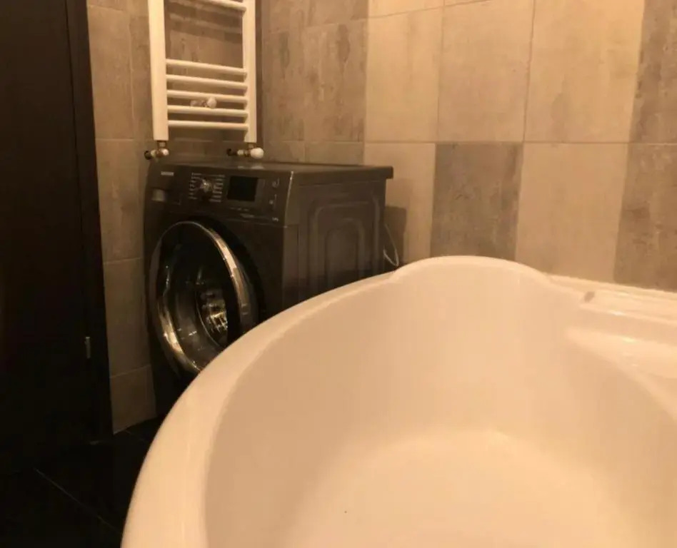 LUXURY APARTMENT III g