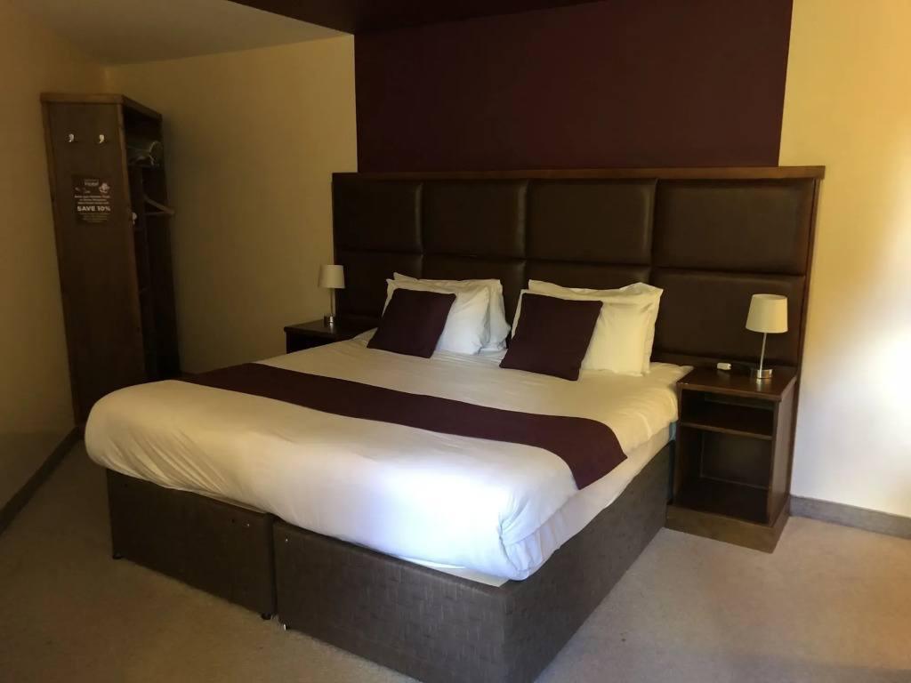 The Gullivers Hotel