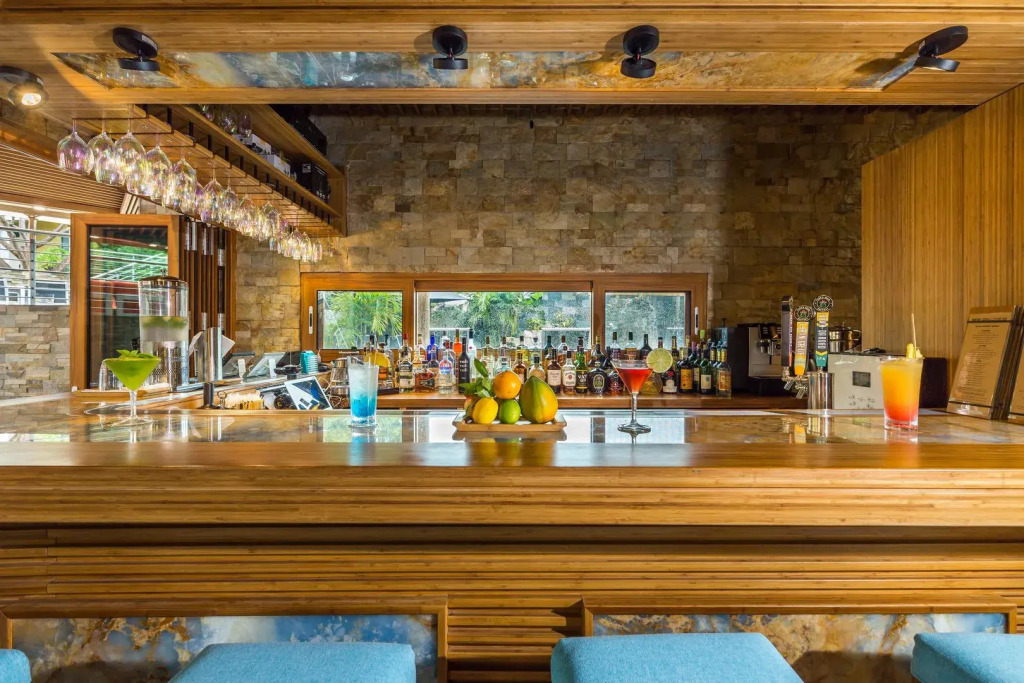 Kokomo Botanical Resort - Caribbean Family Cottages