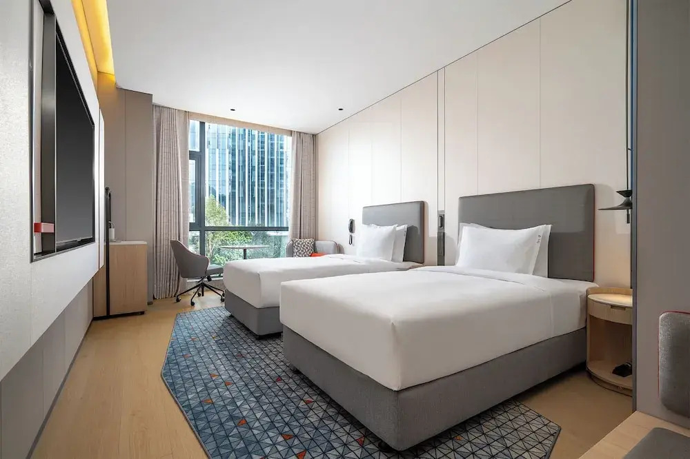 Holiday Inn Express Shenzhen Sports Center by IHG