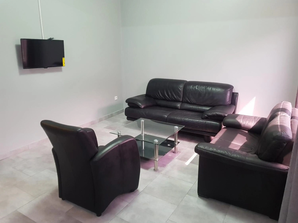 Donfarsha Apartments