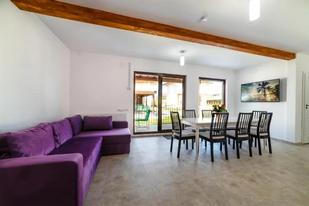 4H Villas