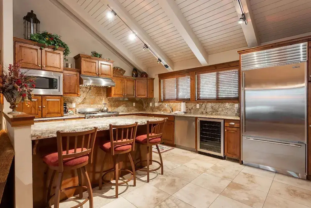 Queen Esther at Deer Valley Resort - Three Bedroom Condo with Hot Tub #2358 3 Condo