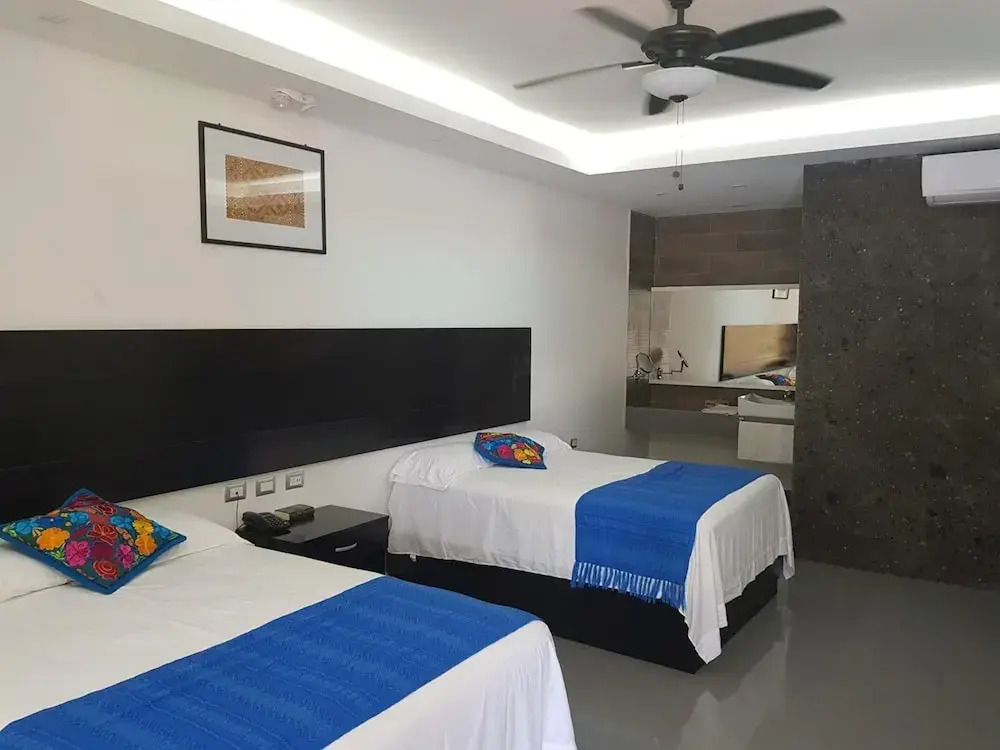 Yolonam inn