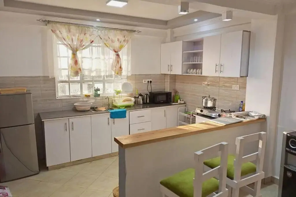 Exquisite Fully Furnished 2 bedroom Apt. Nanyuki with Clear View of Mt. Kenya