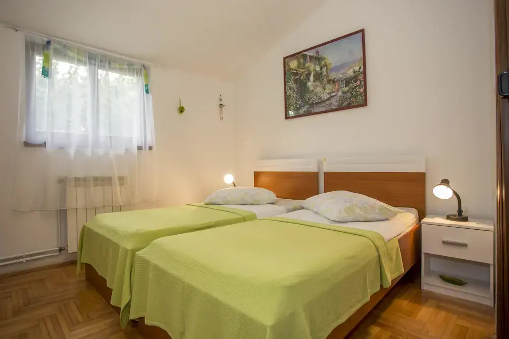 Apartments Rina 179