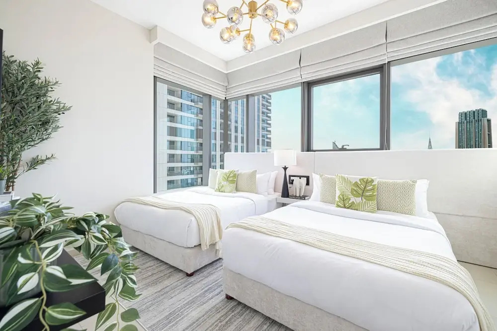 DVH Luxe Retreat 4BR Burj View Apartment