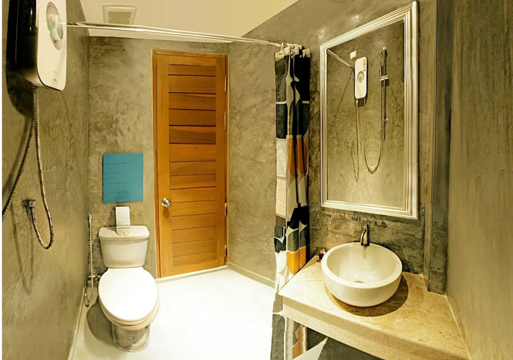 Maenam Bay Resort