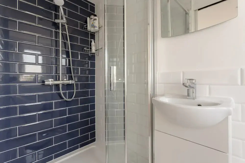 2 Bedroom House With Garden in Tooting