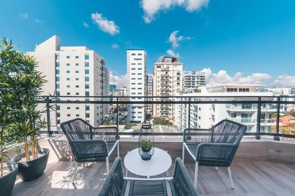 Regatta Living Hotel