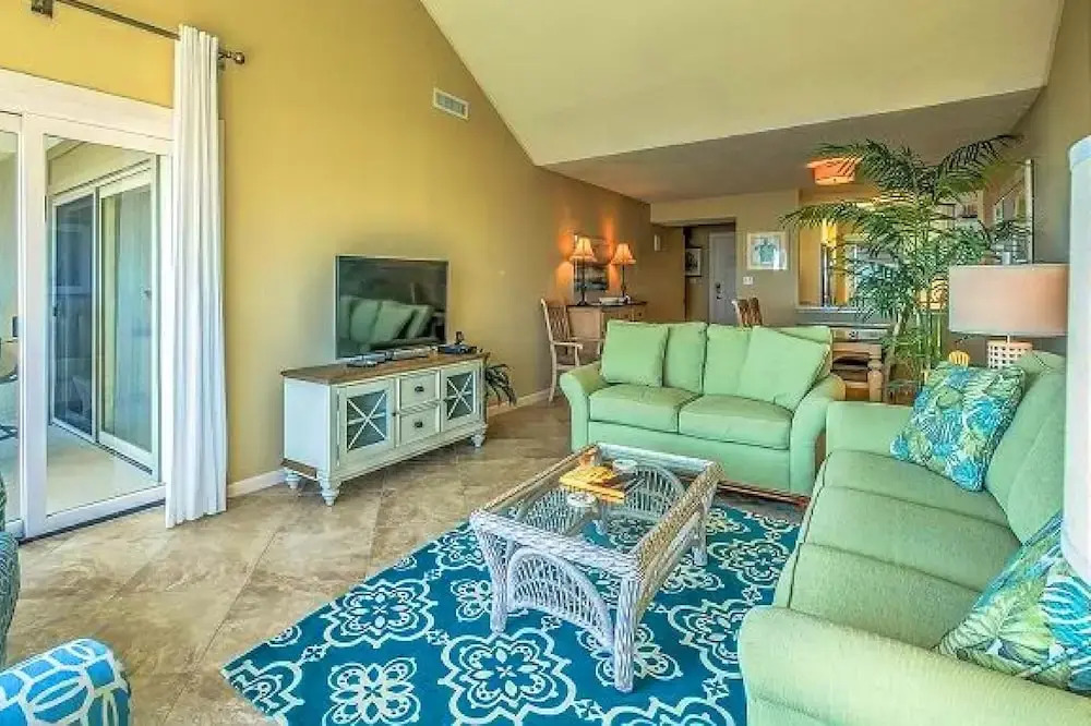 Shorewood Oceanfront - 2 & 3 Bedroom Villas
