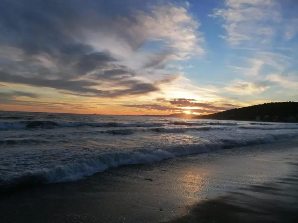 step to the sea