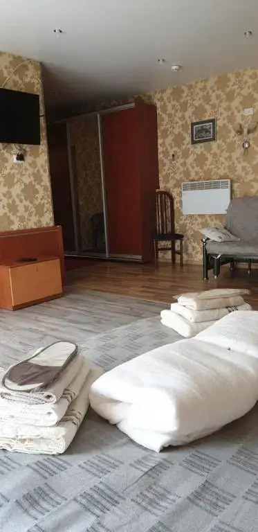YELLOW UNLIMITED HOTEL 4