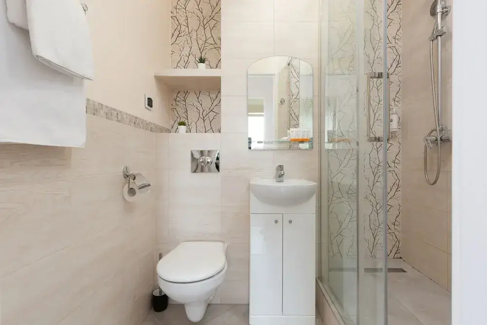 Apartment With Three Bedrooms by Renters