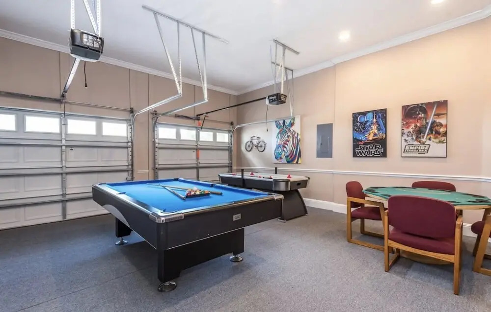 Disney theme 5 bed 5 bath with pool