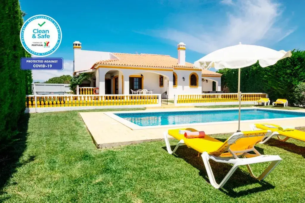Villa Lurdes by Villa Plus