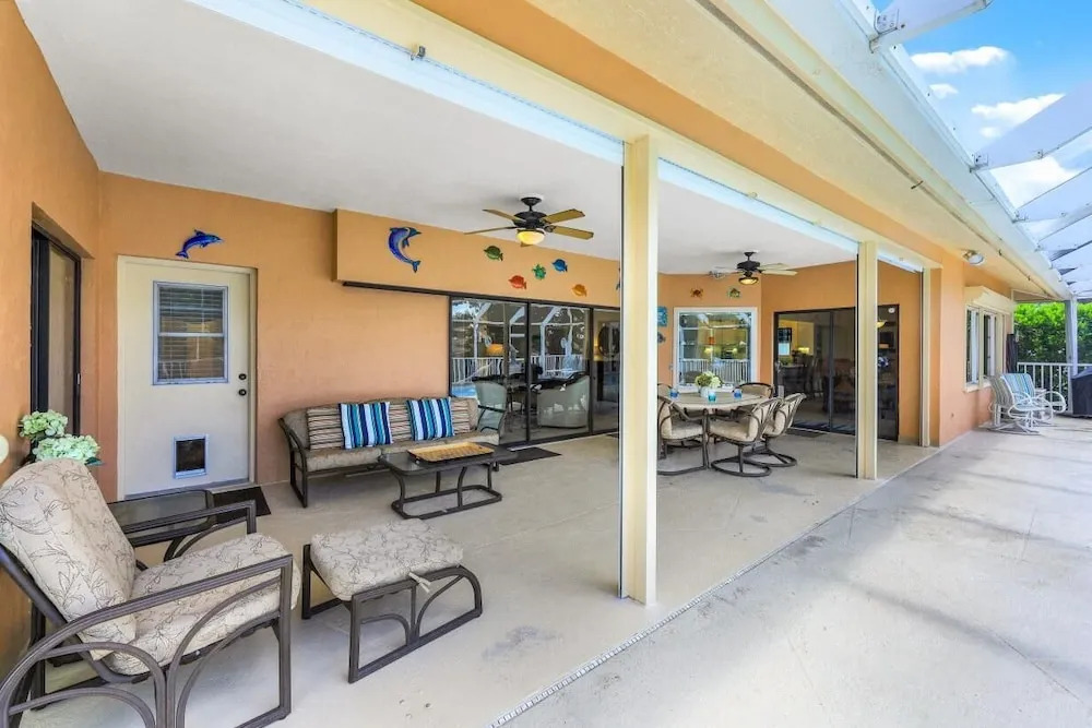 550 Inlet Drive