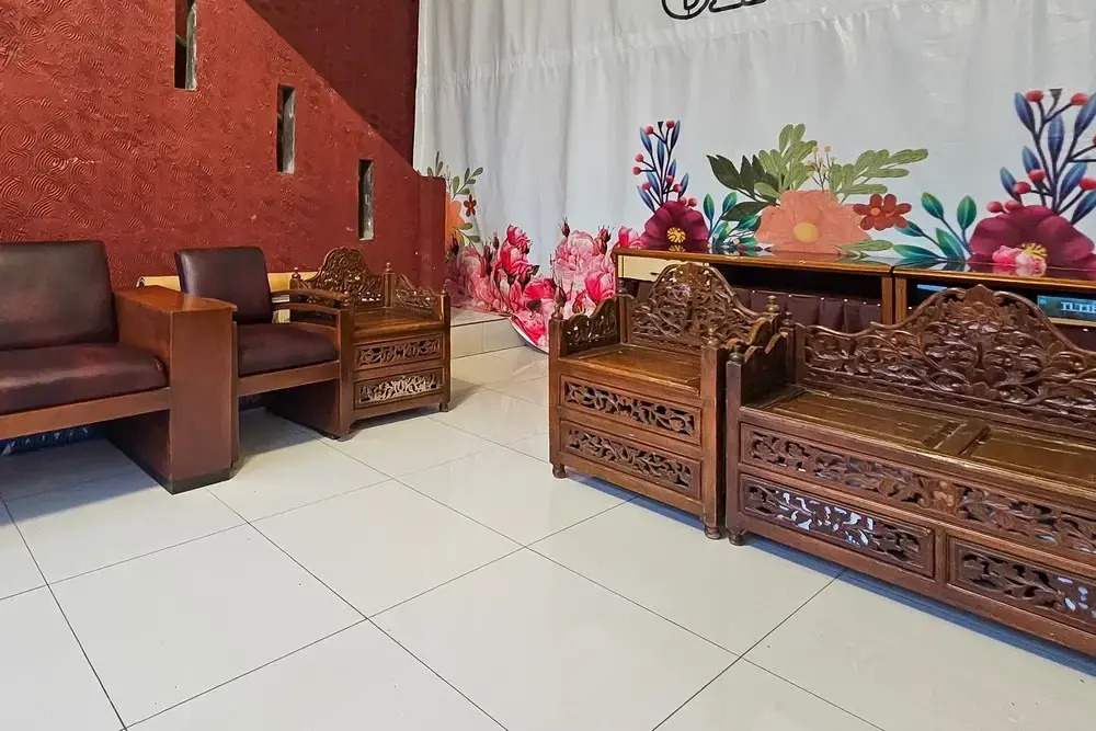 Urbanview Orchid Guest House