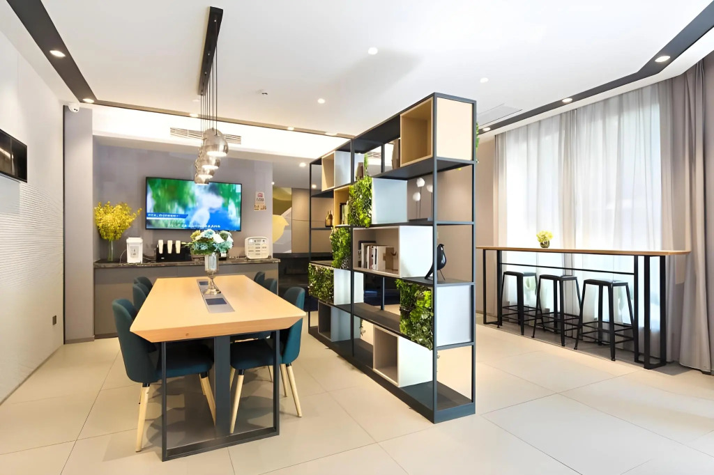 Motel 168 Shanghai Qi Bao