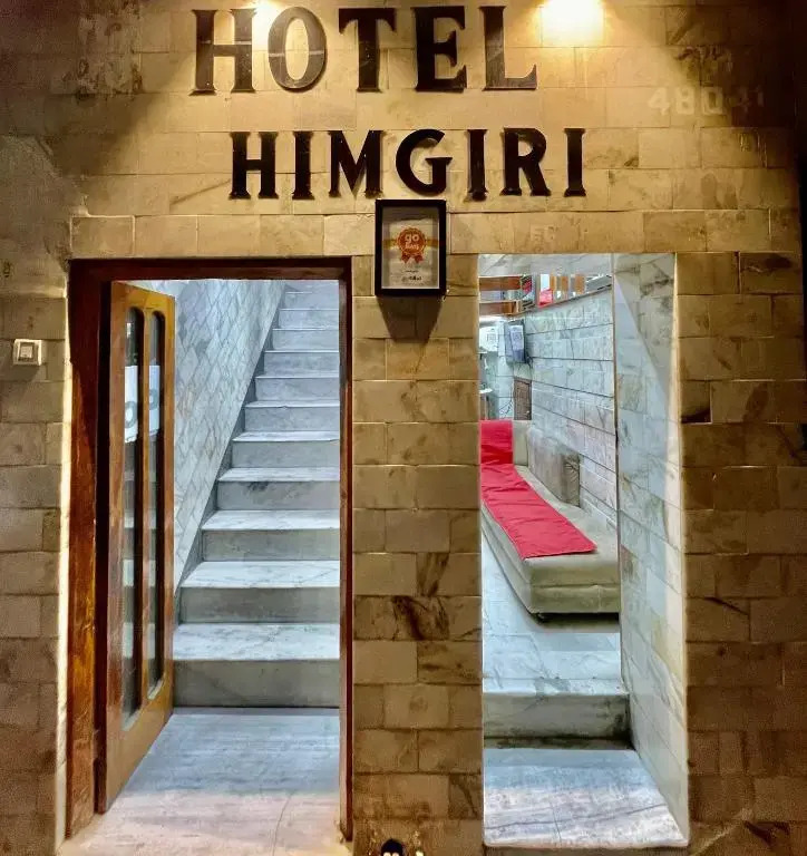 Hotel Himgiri
