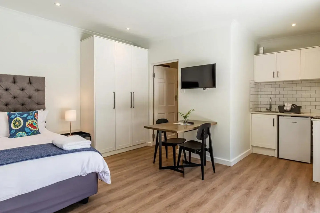 Oak Manor Boutique Guest House