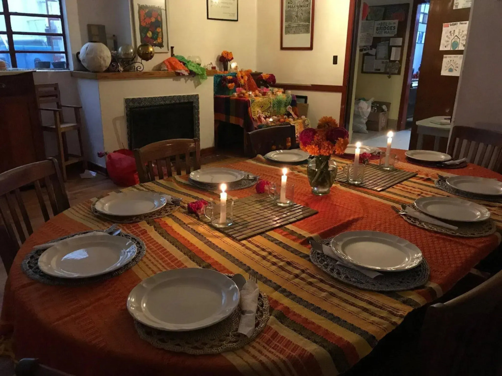 Casa de Los Amigos - Hostel