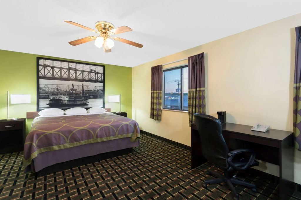 Super 8 by Wyndham Marietta