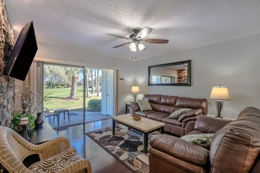 Vista Verde East 2-212
