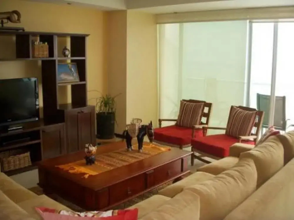 Peninsula Tower 3-9B
