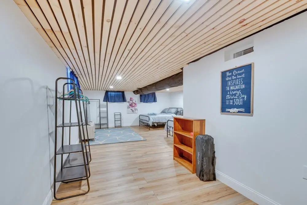 Wells Beach House w/ Ocean-view Deck