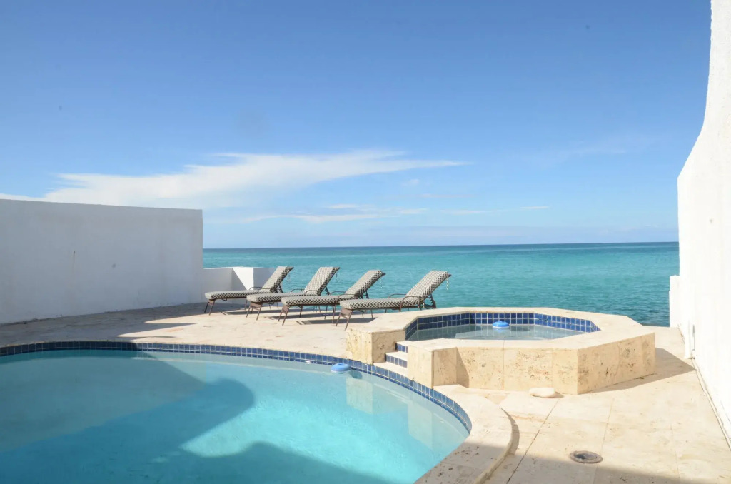 Caprice 9 Cable Beach Design Villa