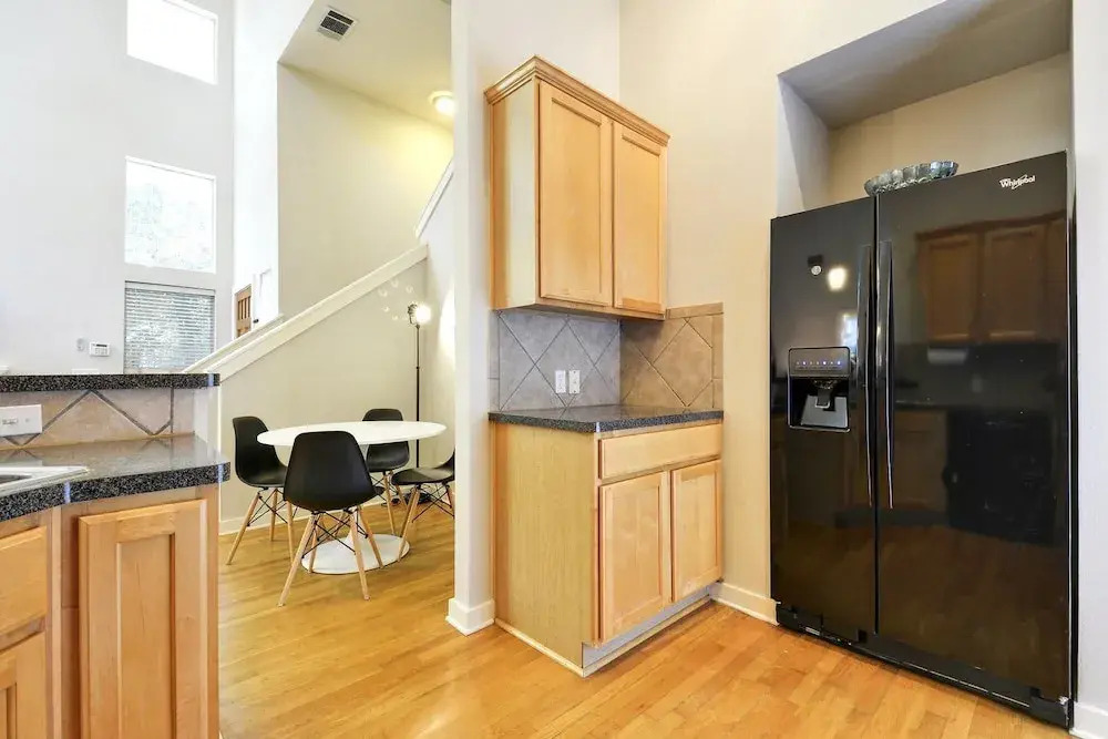 3BR Airy and Open Austin House by RedAwning