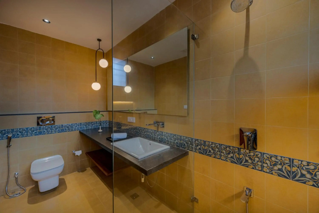 SaffronStays Red Brick House - 3BR English-style villa with verandah dining, orchard lawn & classic charm